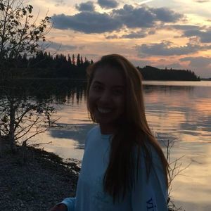 Meet your Posher, Hannah